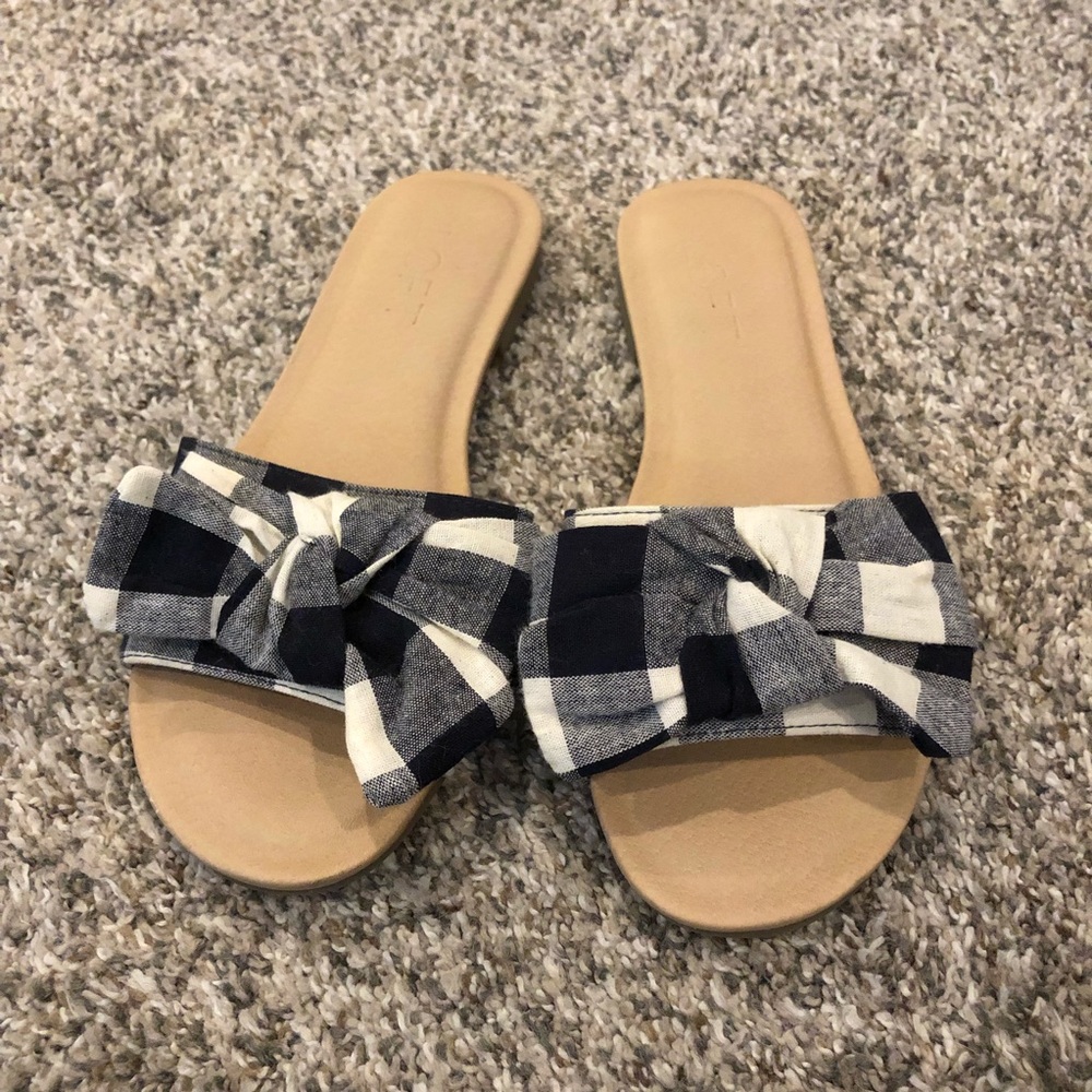 LOFT gingham slides